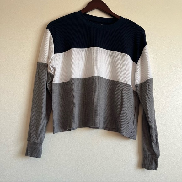 Hollister Womens Oversized Boyfriend Thermal Tee Blue Gray White Striped Crop XS - Picture 3 of 11